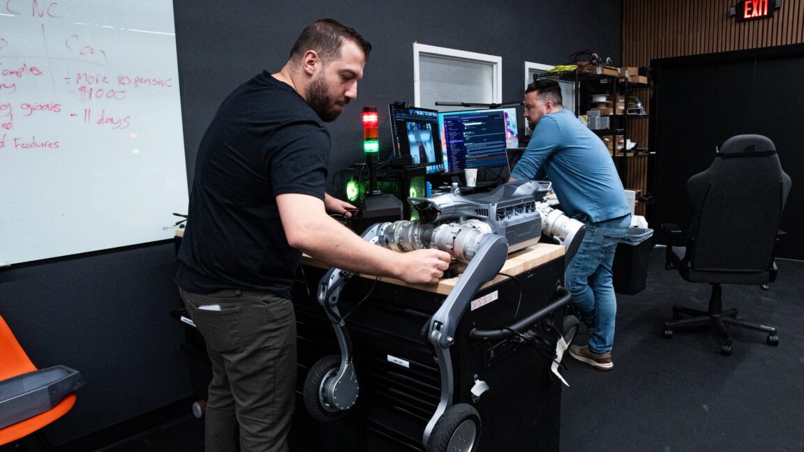 Çin insansı robotlarının ABD distribütörü üretim stratejisini değiştirdi